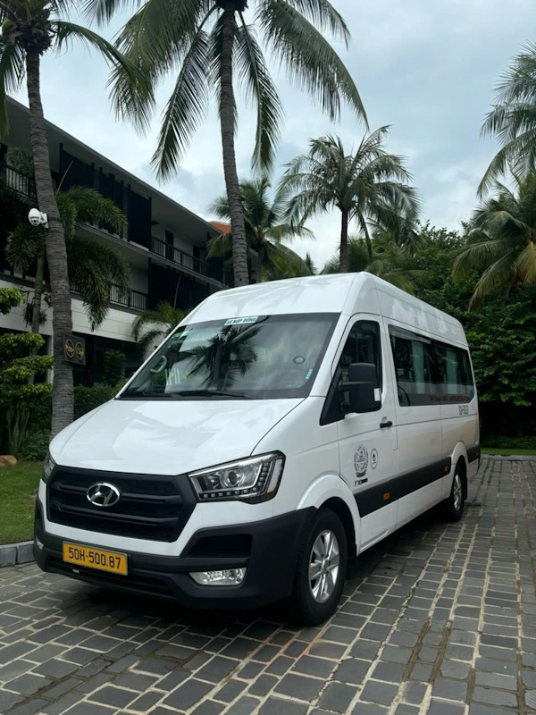 Thuê xe 16 chỗ Sài Gòn